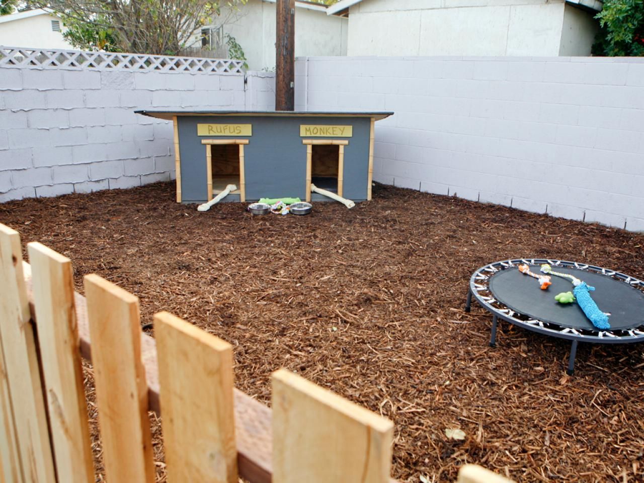Kennel with Digging Area