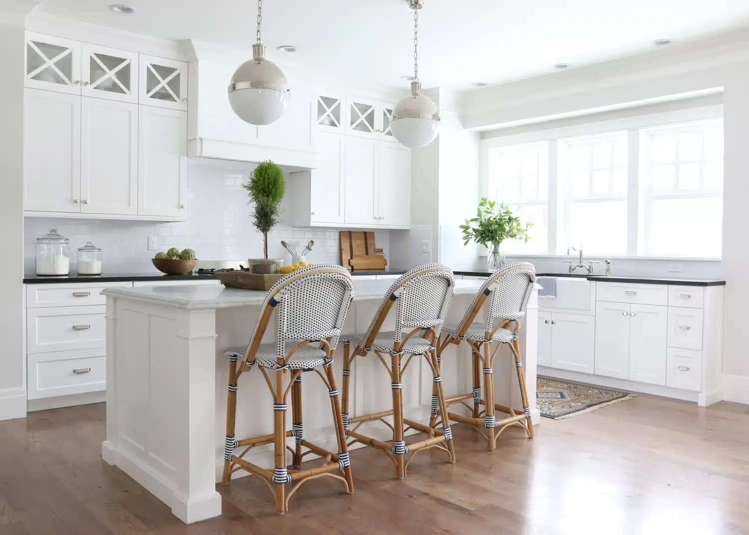 Midway Kitchen - Sleek White Finish