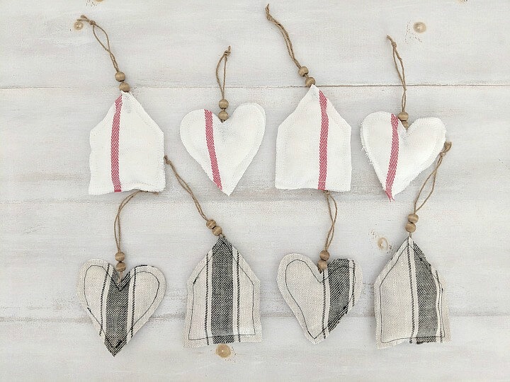 Simple DIY Farmhouse Style Fabric Holiday Ornaments northernfeeling.com