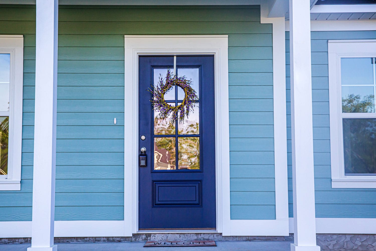 Farmhouse Front Door Ideas for a Beautiful Exterior