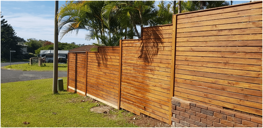 Horizontal Slats Fence Featuring a Modern Build.