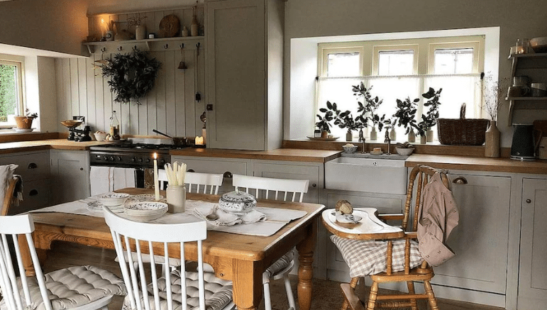 Rustic Tablescapes Farmhouse-Inspired Dining