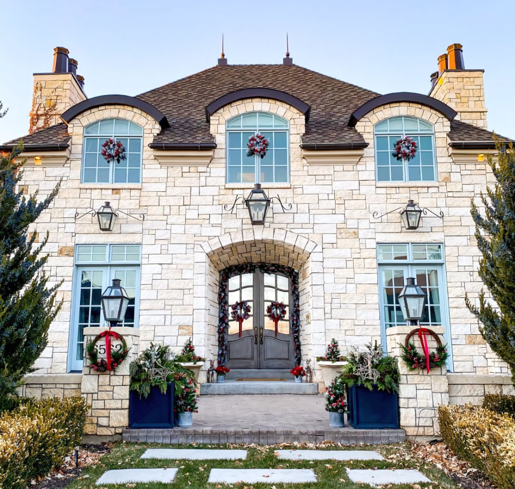 Festive Christmas Front Porch Decorating Idea